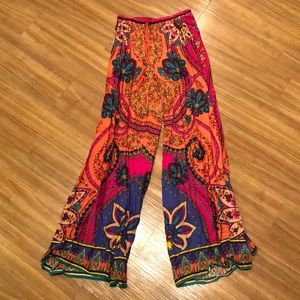 NWOT patterned pants